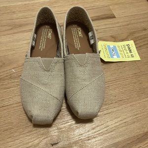 Toms Shoes 5W glitter tan beige casual